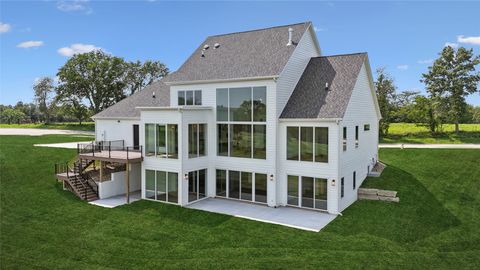 550 Harvest Road Pella IA 50219