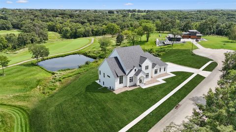 550 Harvest Road Pella IA 50219