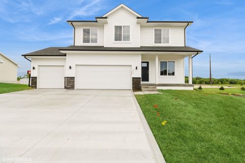 Homes For Sale - 5656 Brook View Avenue<br/> Des Moines, IA 50317