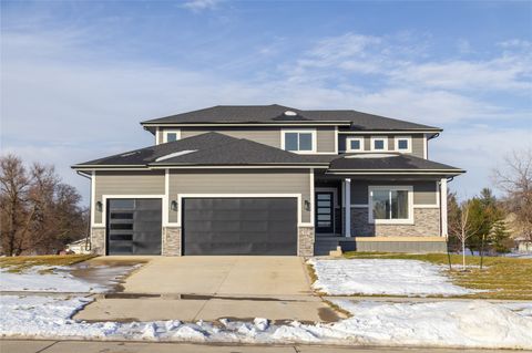 537 SE Walnut Woods Drive West Des Moines IA 50265