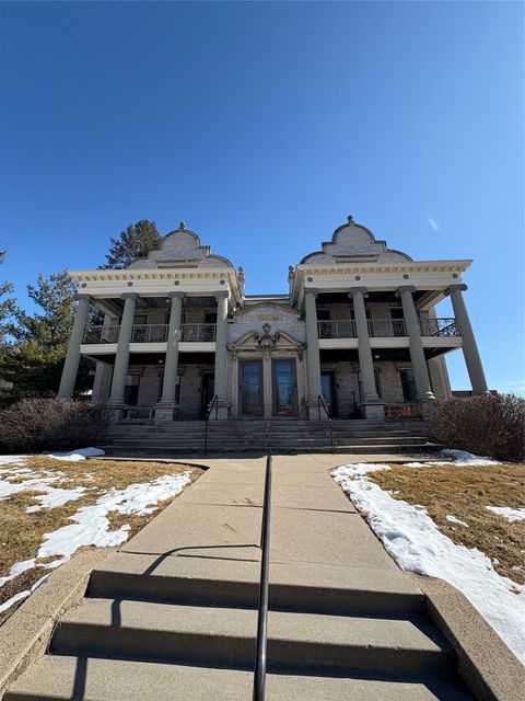 Apartment For Rent - 669 17th Street #667<br/> Des Moines, IA 50314