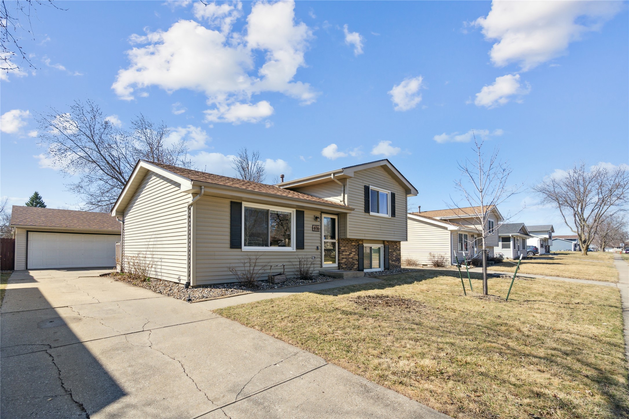 616 NE 9th Street, Grimes, Iowa image 1