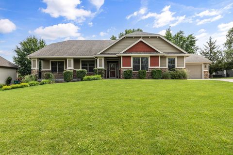 Homes For Sale - 1406 Oakwood Drive<br/> Polk City, IA 50226
