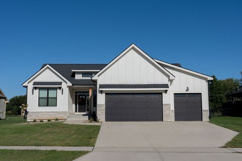 1311 Warrior Run Drive Norwalk IA 50211