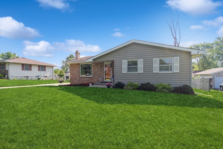 6865 NW 6th Drive, Des Moines, Iowa image 2