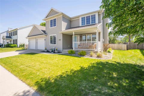 Homes For Sale - 2650 Somerset Drive<br/> Ames, IA 50010