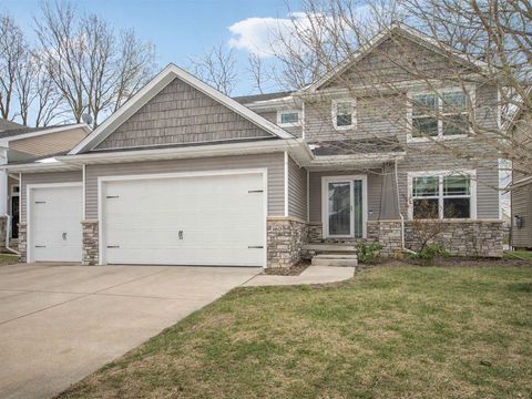 Homes For Sale - 160 SE Dillon Drive<br/> Waukee, IA 50263
