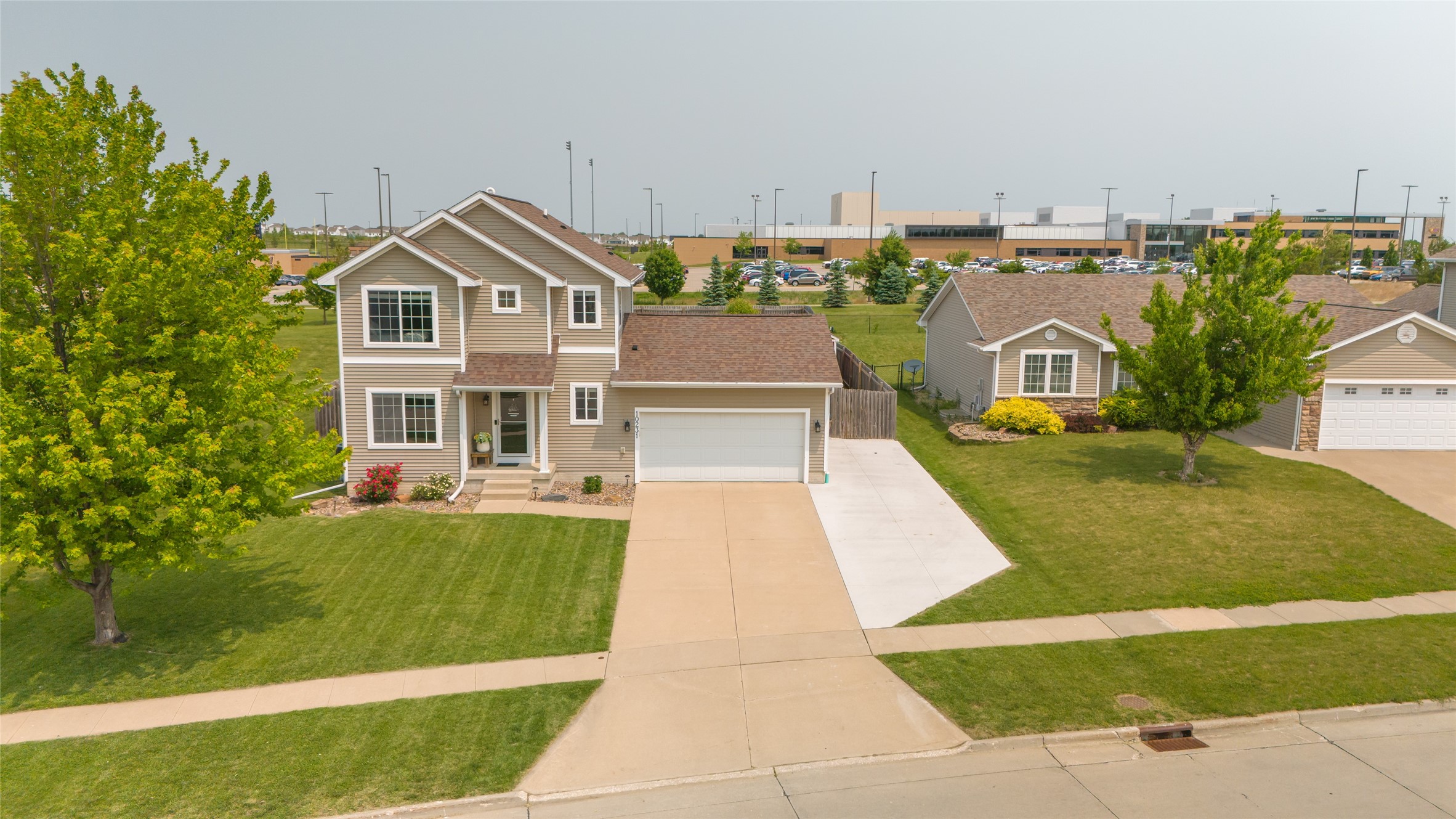 10231 Catalina Drive, Johnston, Iowa image 2