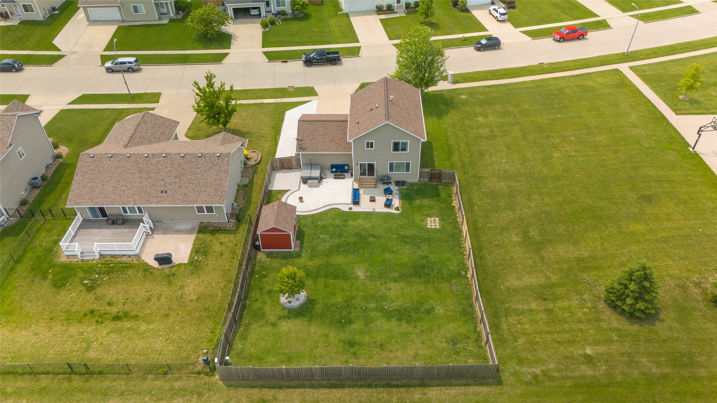 10231 Catalina Drive, Johnston, Iowa image 32
