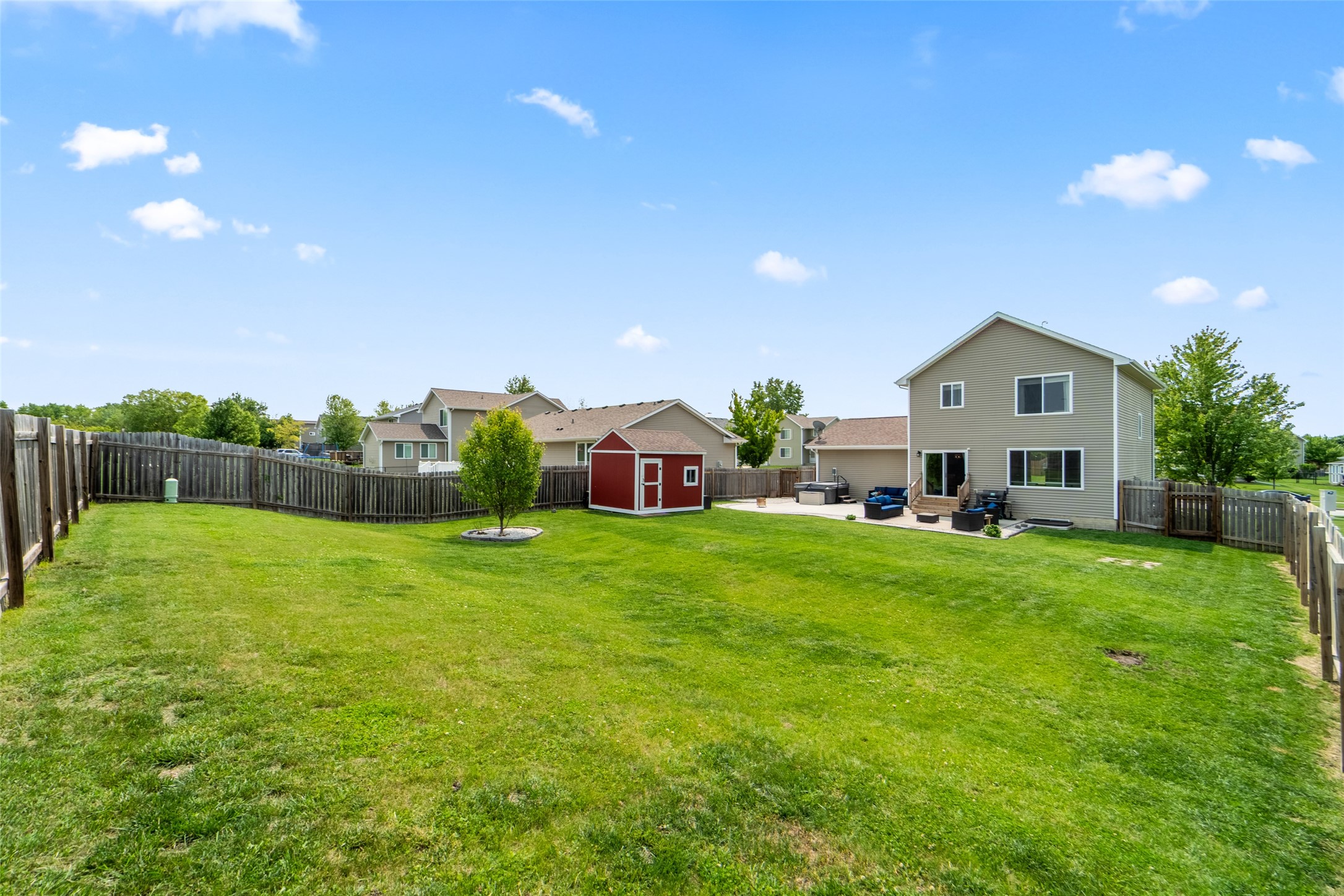 10231 Catalina Drive, Johnston, Iowa image 4