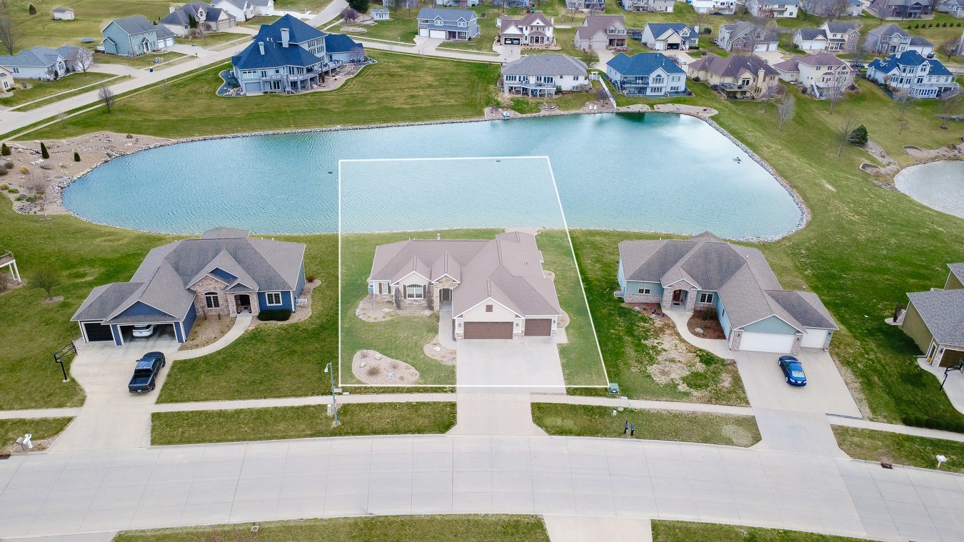 1009 Fountain View Drive