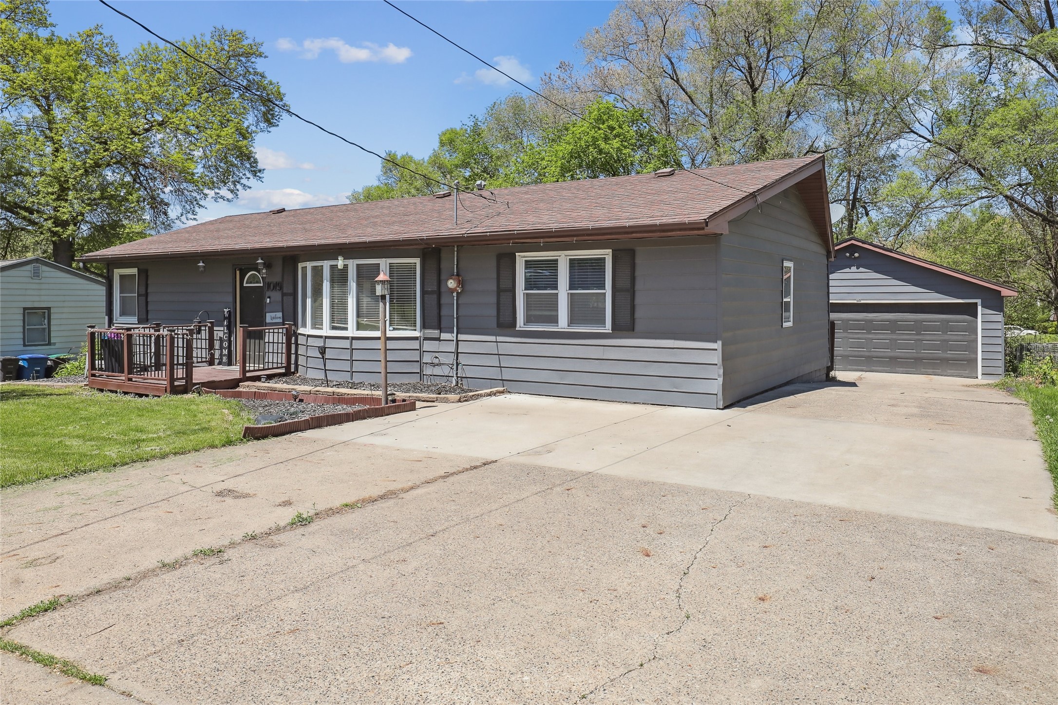 1019 Southdale Drive, Des Moines, Iowa image 2
