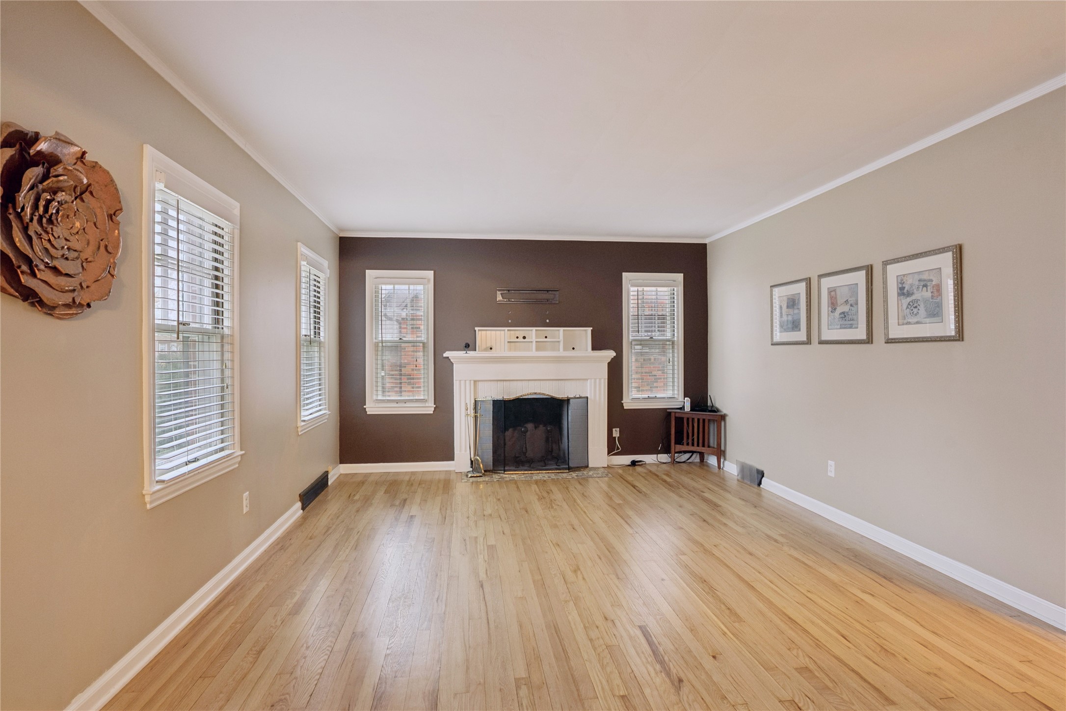 4338 Franklin Avenue