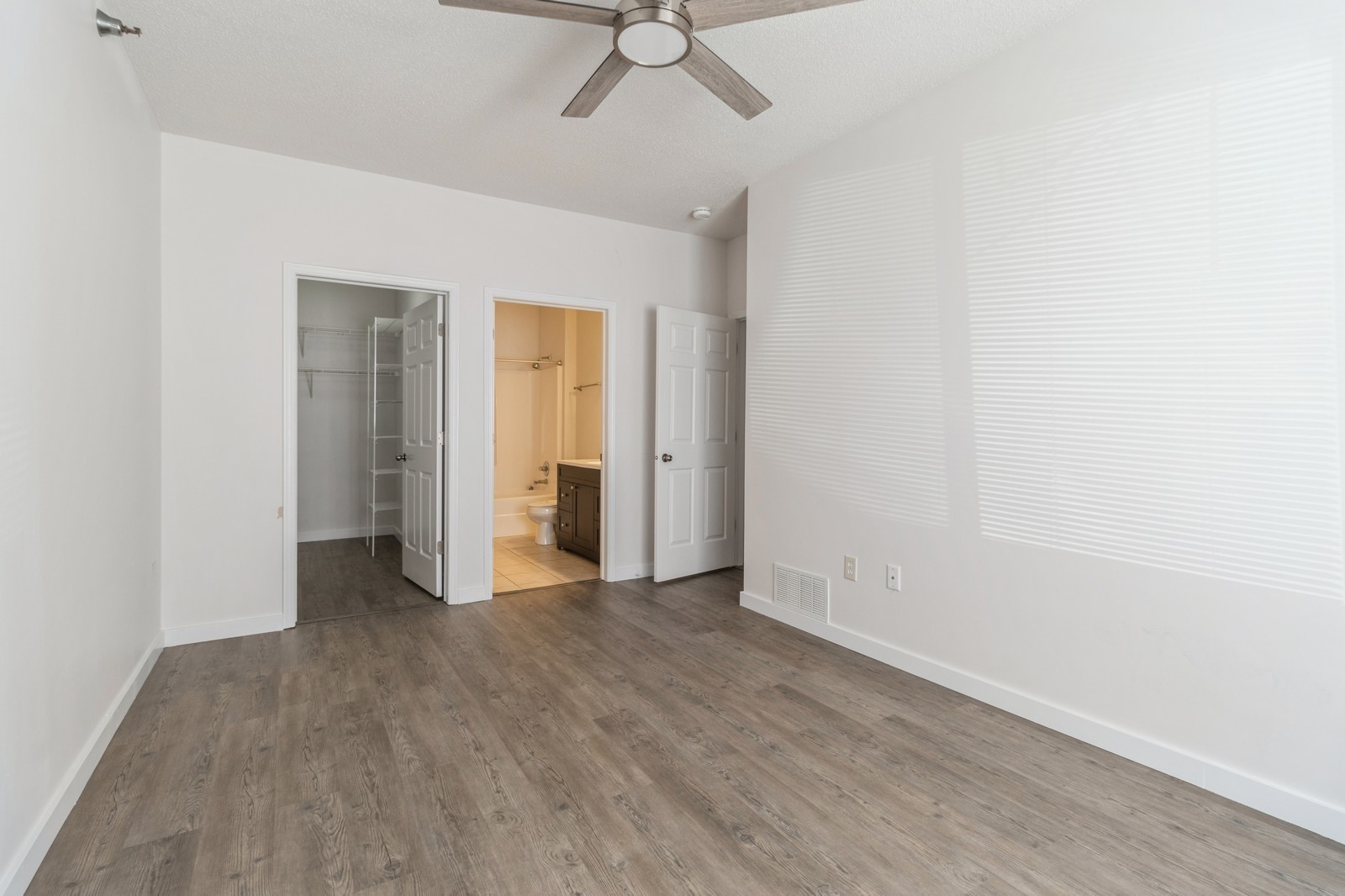 1720 SE La Grant Parkway #9, Waukee, Iowa image 19