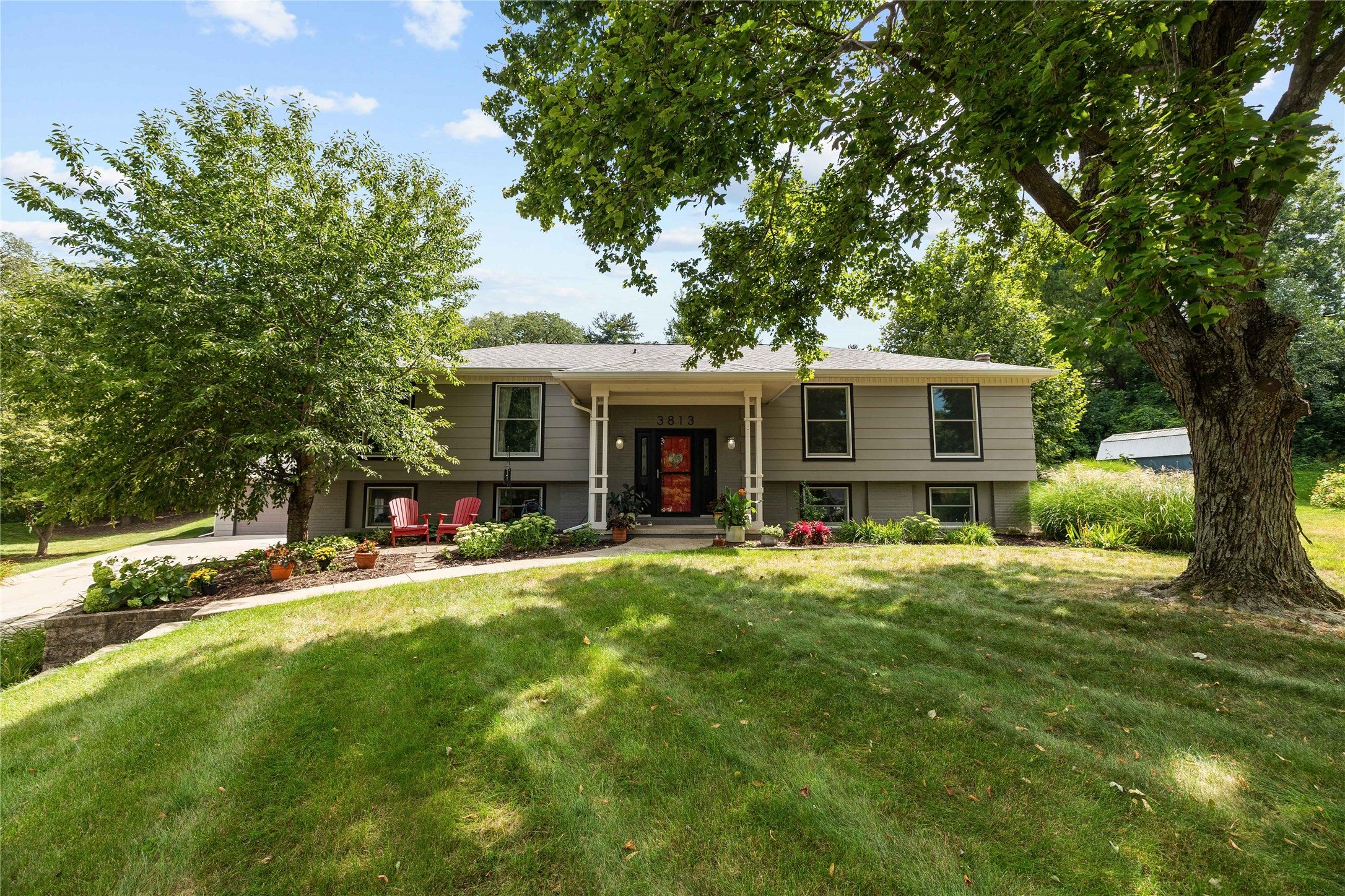 3813 SW 28th Place