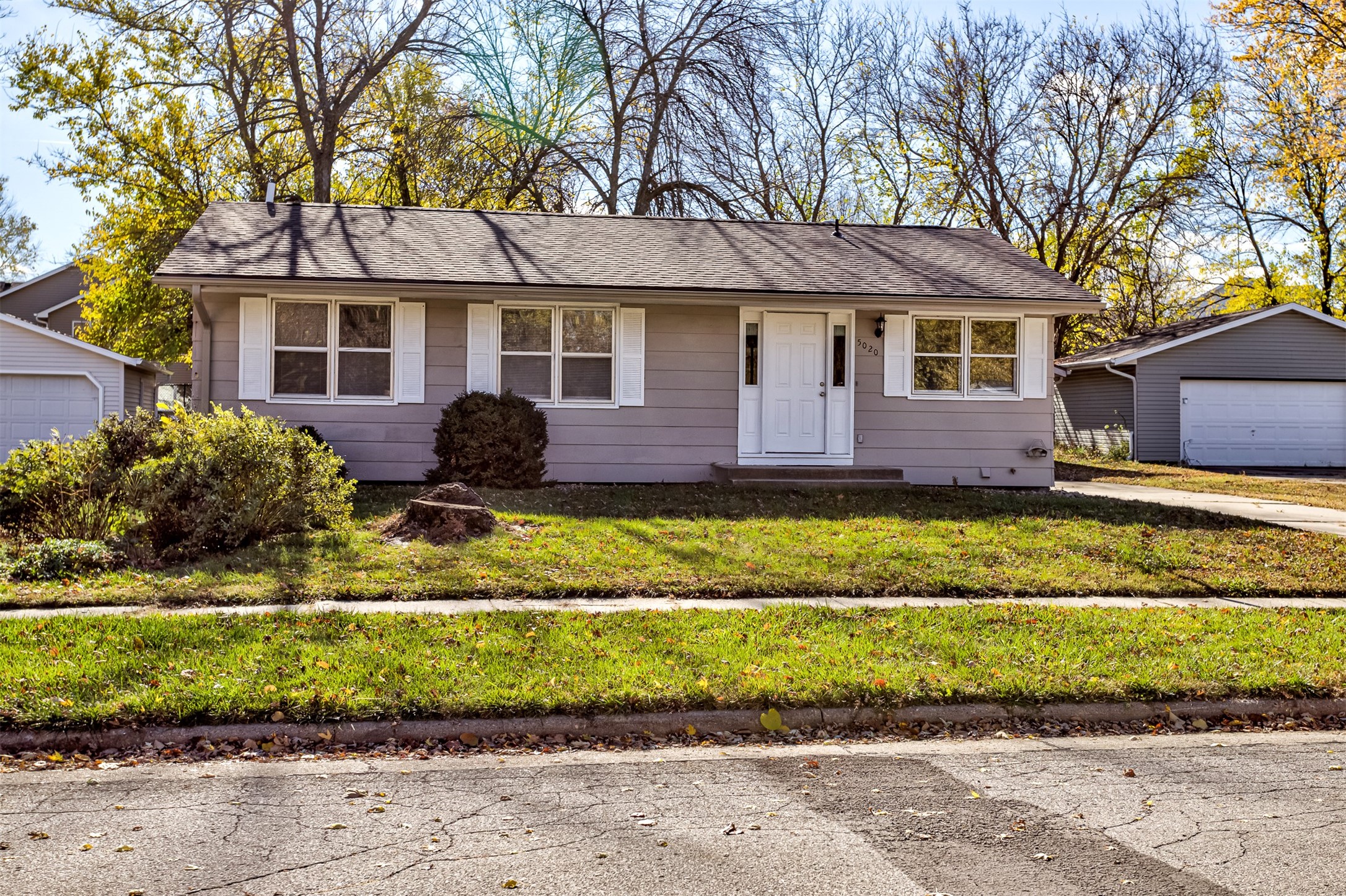 5020 Emerson Drive, Ames, Iowa image 2