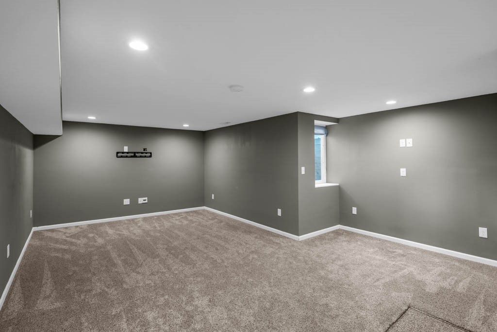 2409 33rd Street, Des Moines, Iowa image 13