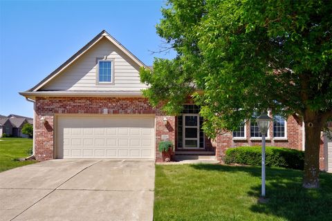 Condo For Sale - 3500 152nd Street<br/> Urbandale, IA 50323