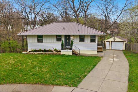 Homes For Sale - 2525 27th Street<br/> Des Moines, IA 50310