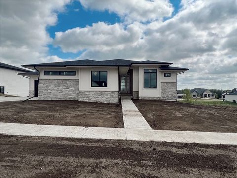 Single Family Residence in Clive IA 3889 Westgate Parkway.jpg