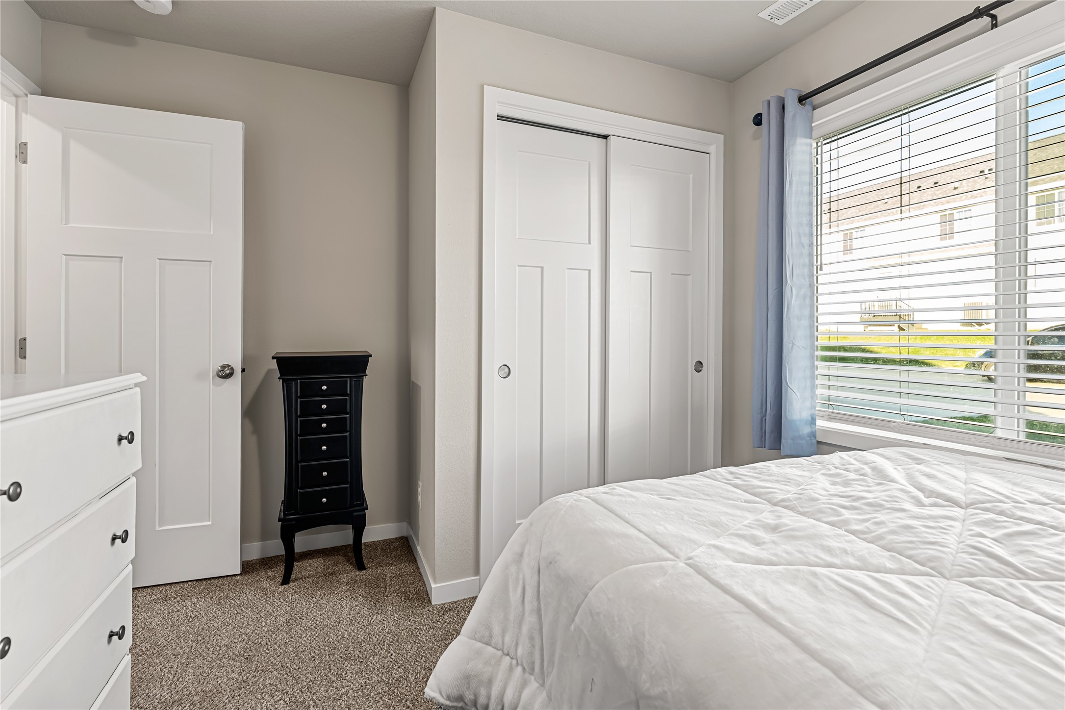 800 Juniper Street NW