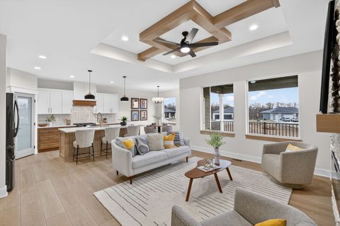 Homes For Sale - 5557 165th Street<br/> Urbandale, IA 50323