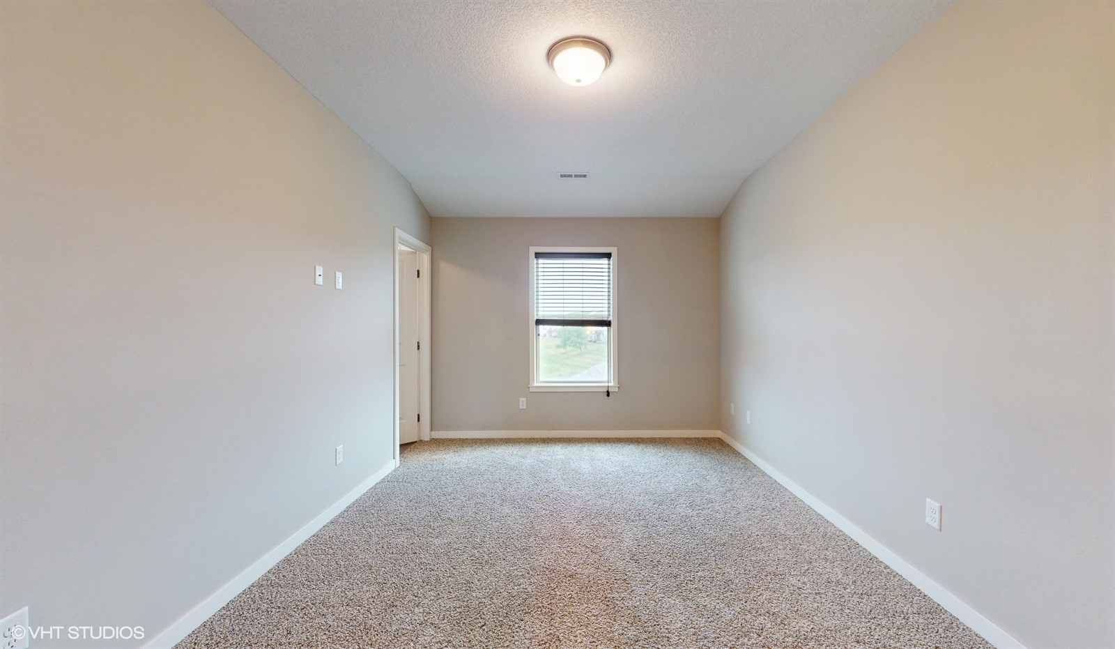 7852 Beechtree Lane, West Des Moines, Iowa image 12