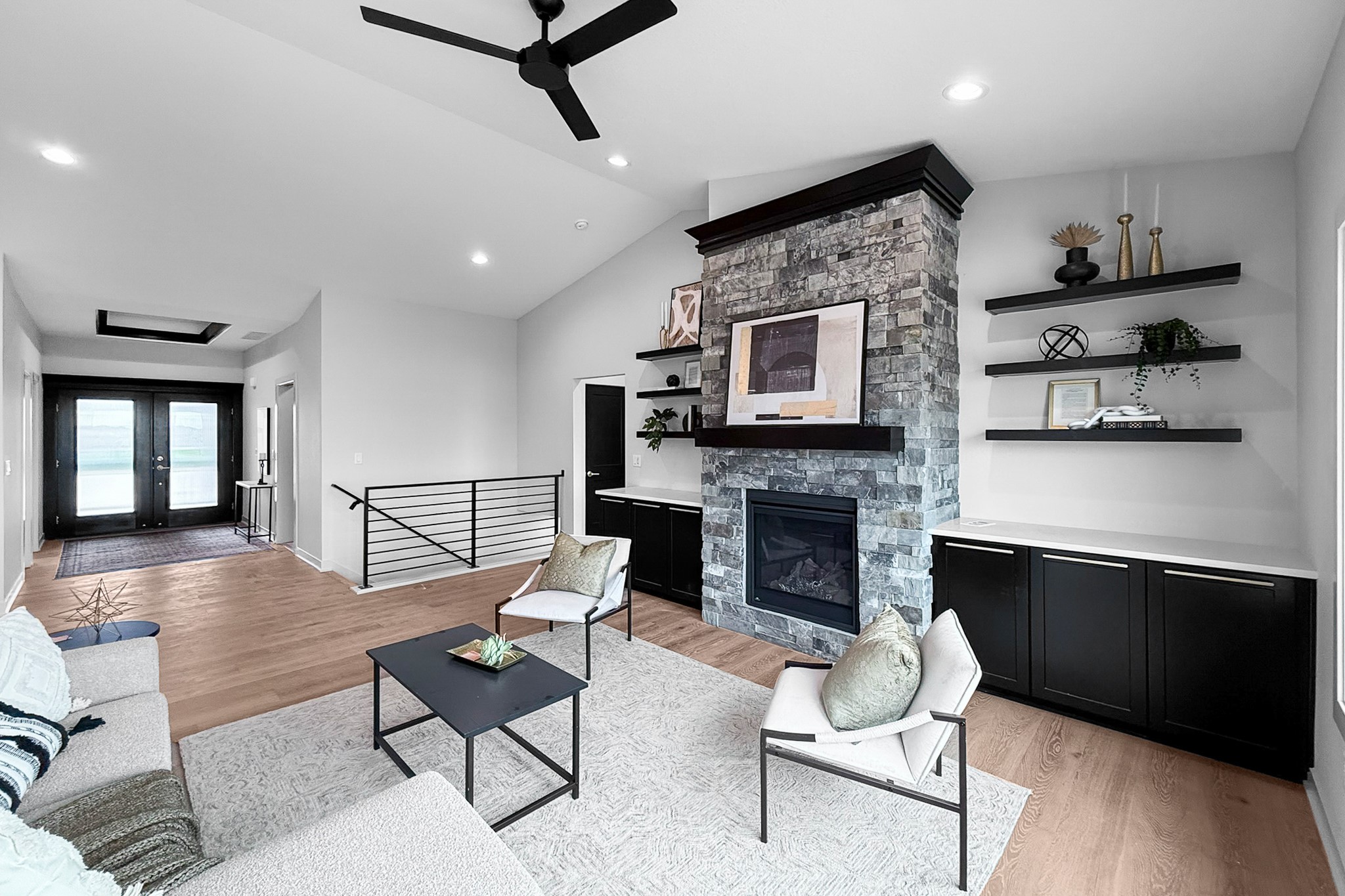 50 NW Crabtree Lane