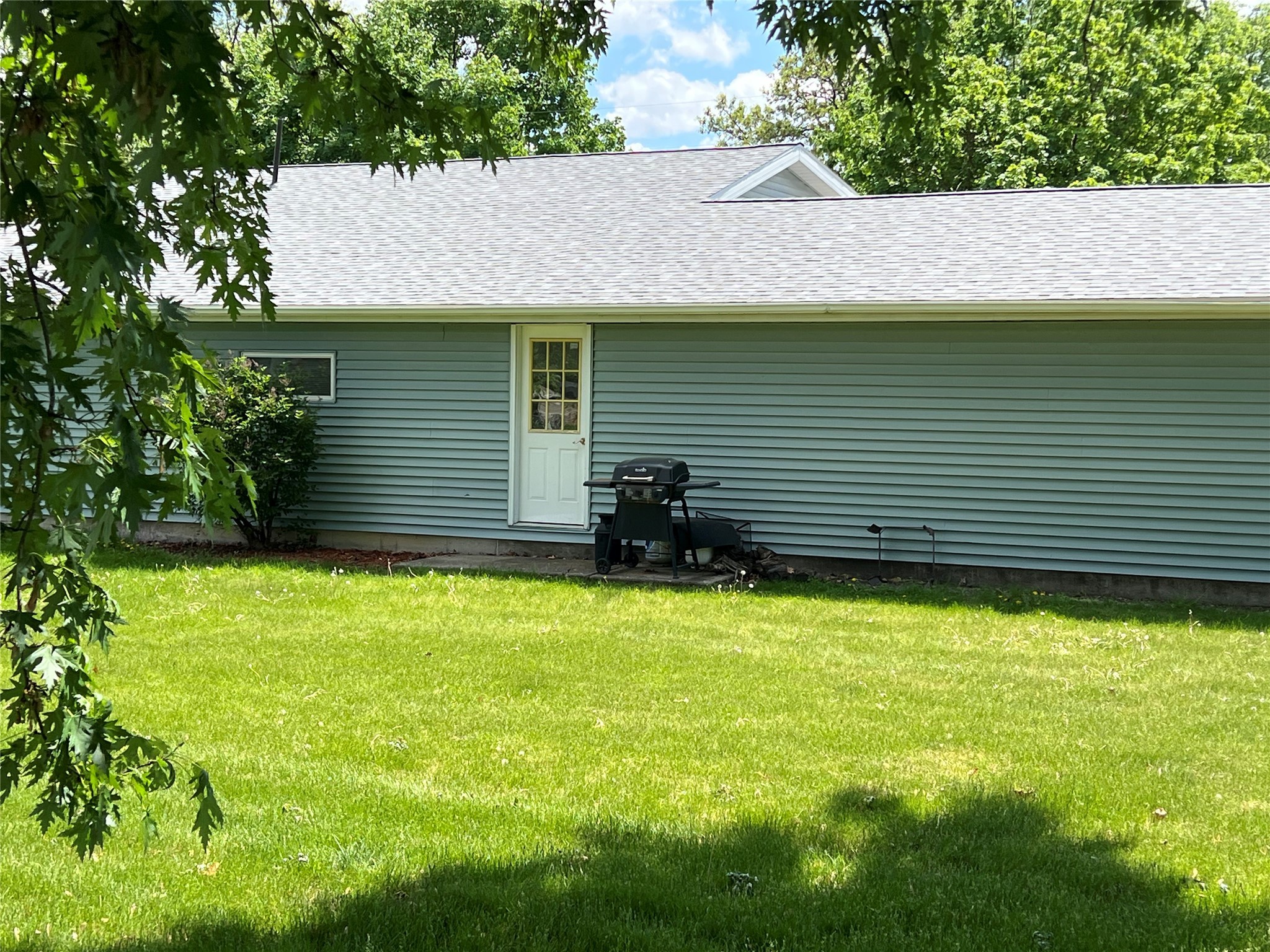 915 Cedar Street, Story City, Iowa image 3