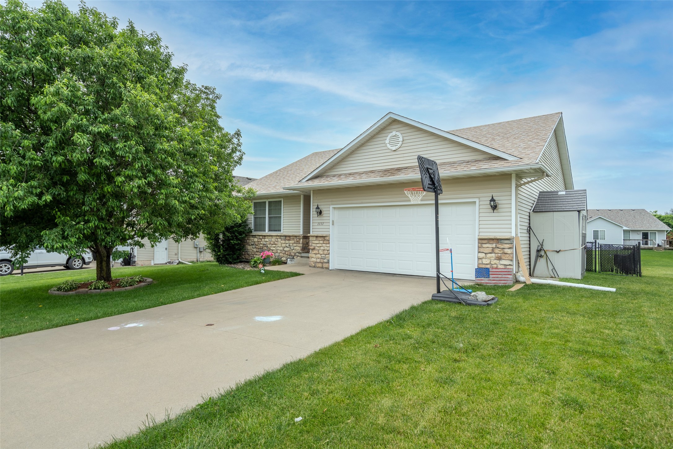 Photo 1 of 27 — 1111 Green Hills Drive, Norwalk, IA 50211