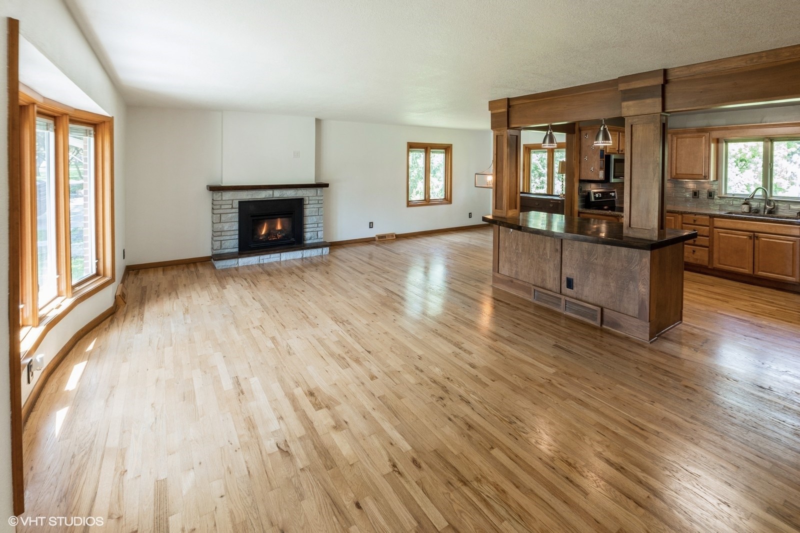 7805 Marilyn Drive, Windsor Heights, Iowa image 4