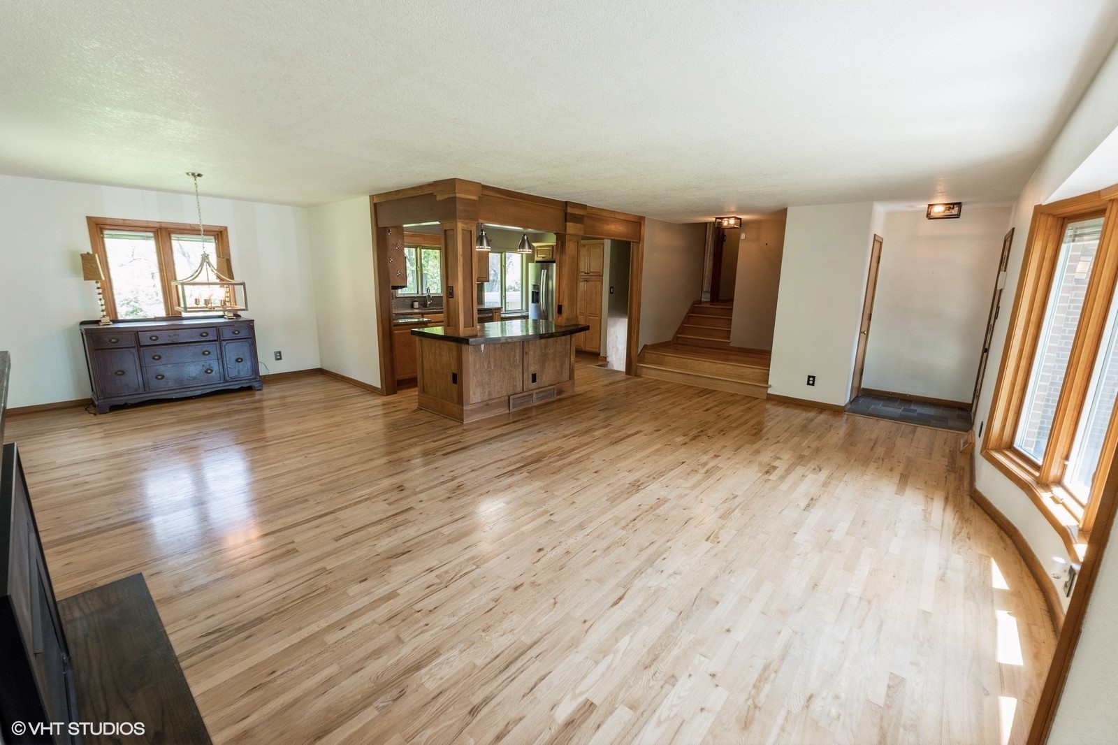 7805 Marilyn Drive, Windsor Heights, Iowa image 13