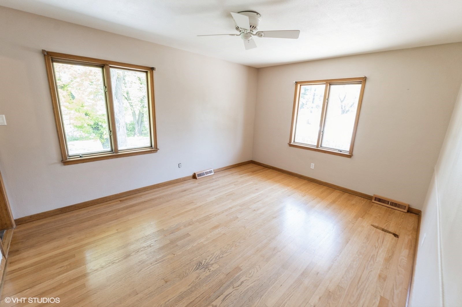 7805 Marilyn Drive, Windsor Heights, Iowa image 16