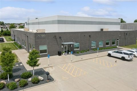4020 121st Street Urbandale IA 50323