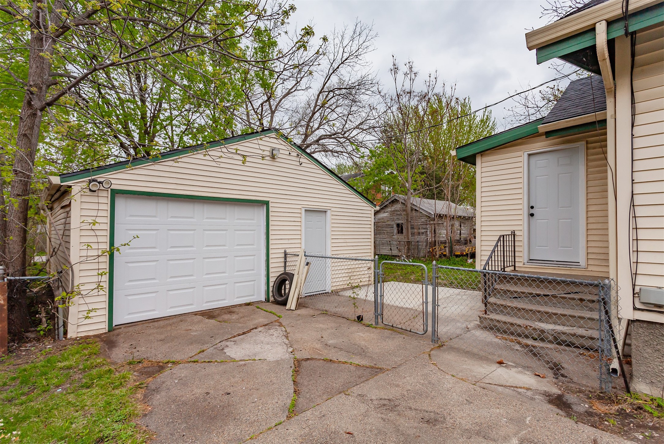1316 Hull Avenue, Des Moines, Iowa image 23