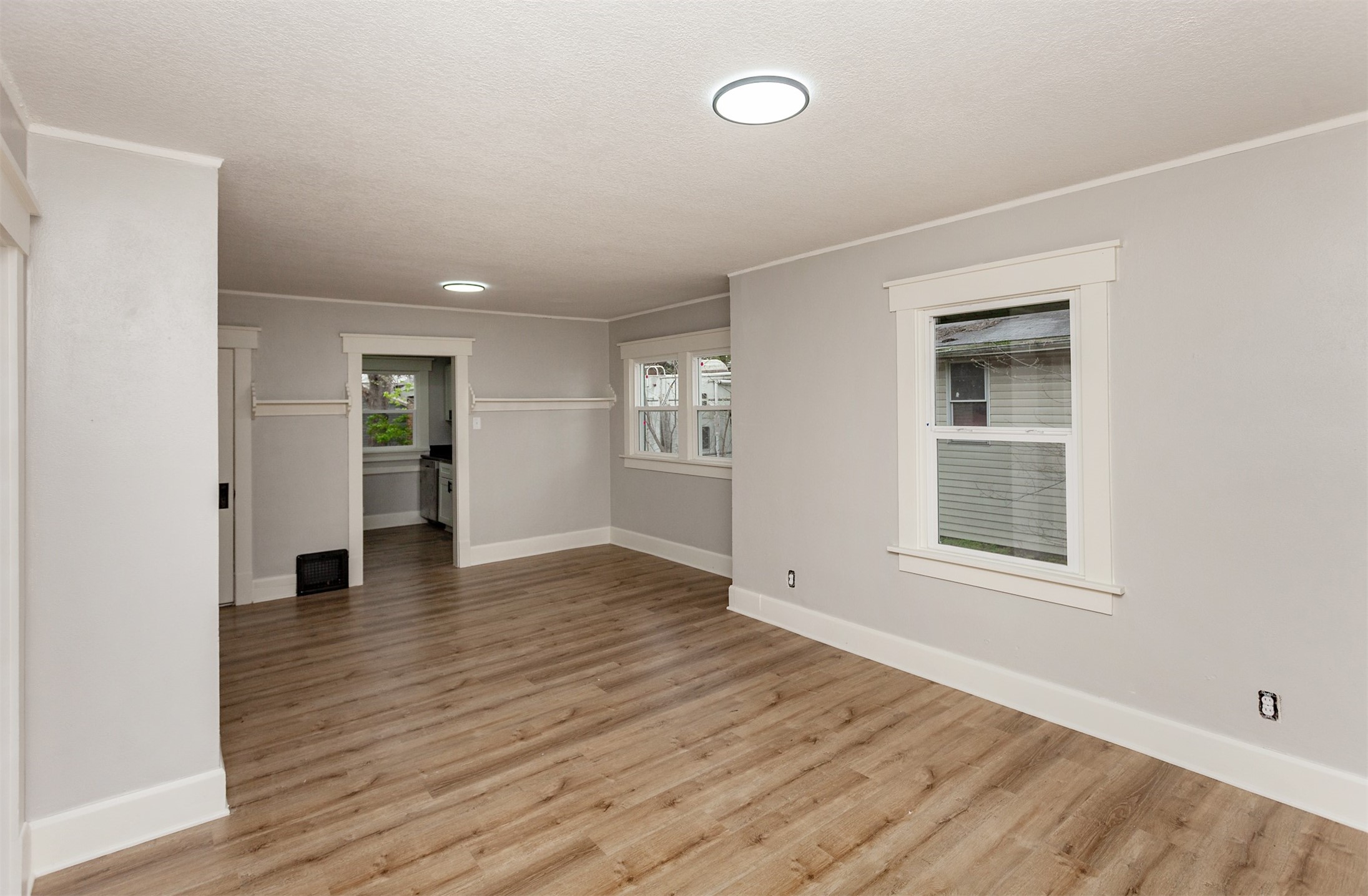 1316 Hull Avenue, Des Moines, Iowa image 5