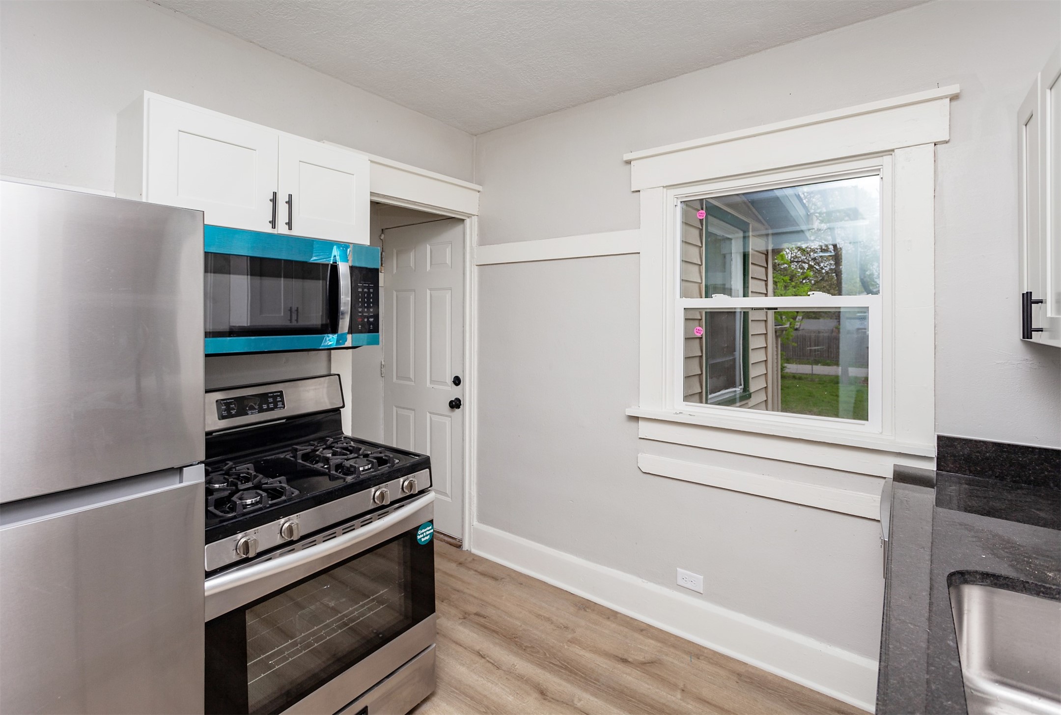 1316 Hull Avenue, Des Moines, Iowa image 13
