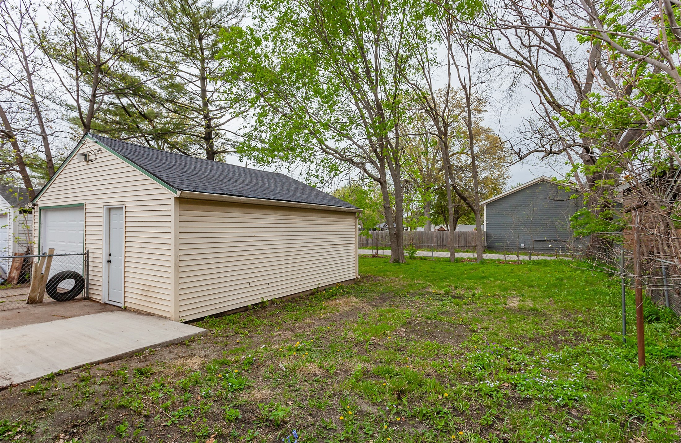 1316 Hull Avenue, Des Moines, Iowa image 25