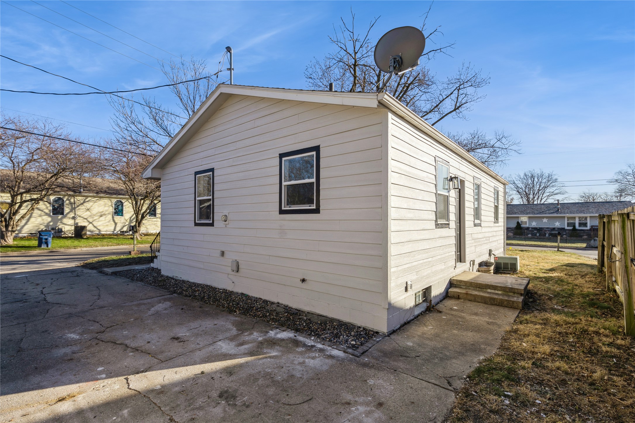 2600 E 37th Street, Des Moines, Iowa image 32