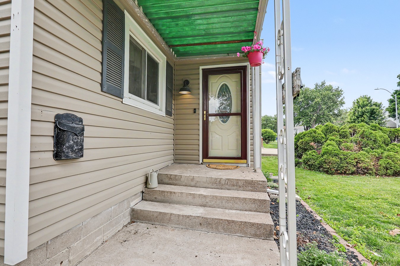 405 E 3rd Street