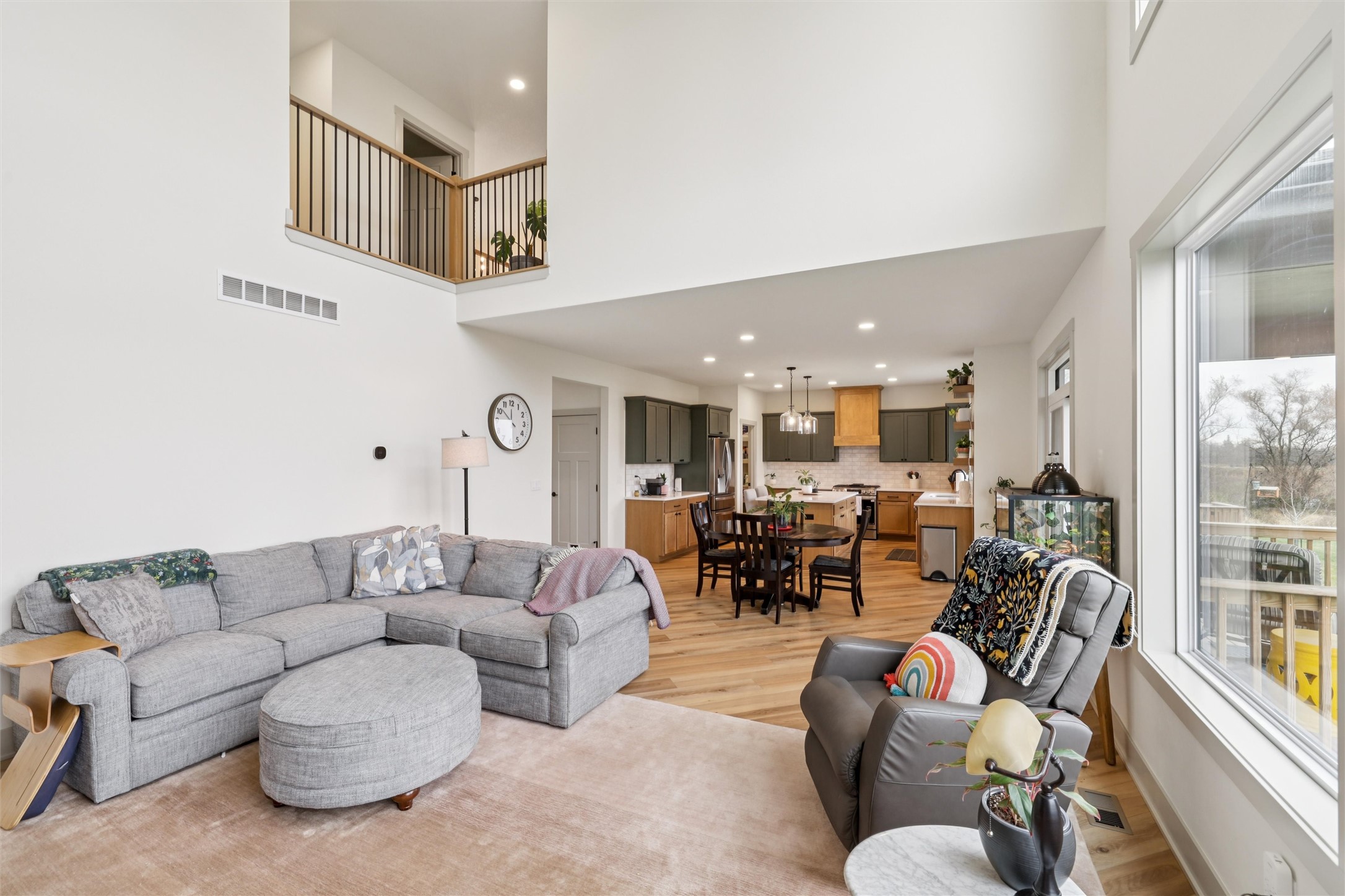 585 NW Rosemont Drive