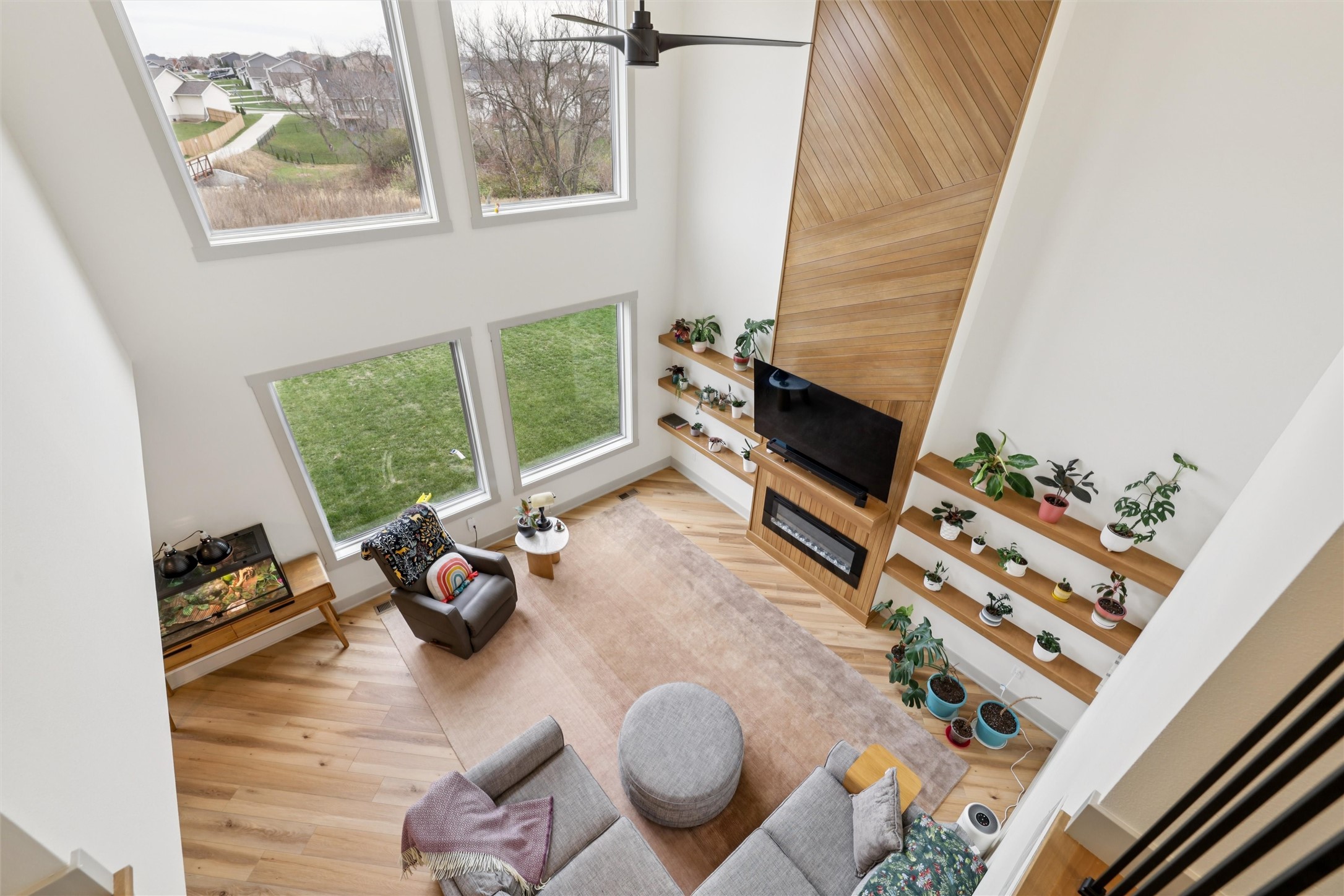 585 NW Rosemont Drive