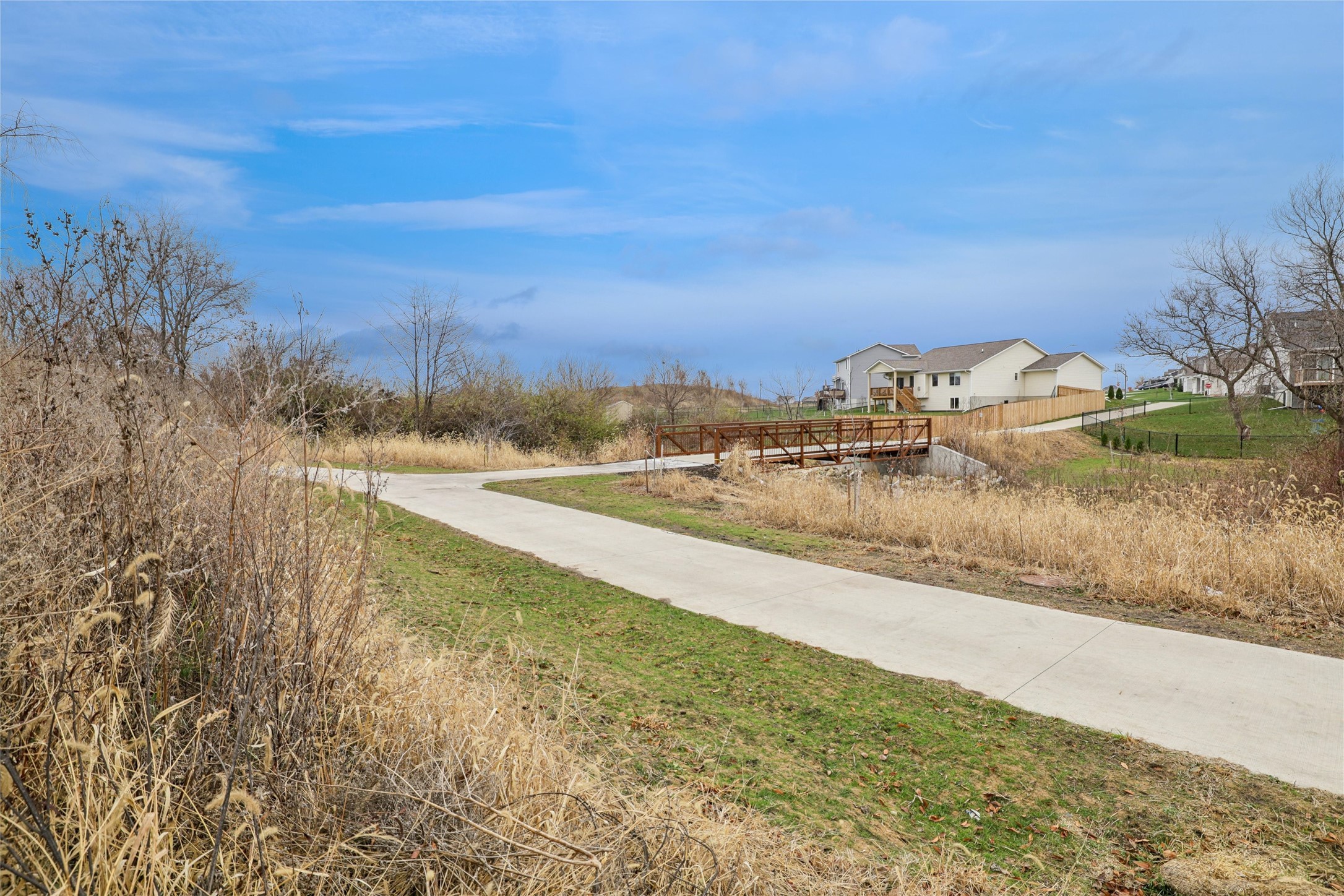 585 NW Rosemont Drive