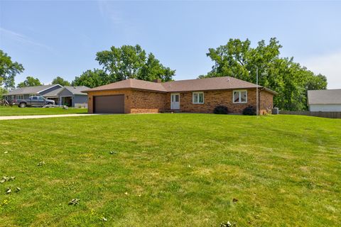 Homes For Sale - 645 7th Street<br/> Dallas County, Waukee, IA 50263