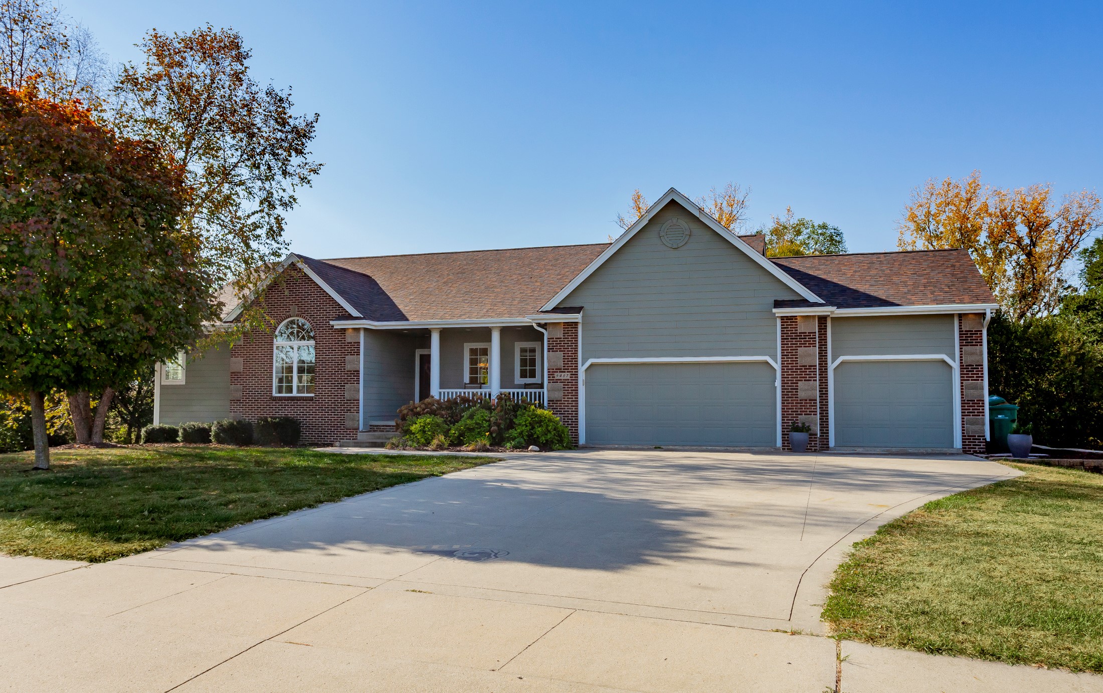 9487 NE 42nd Place, Altoona, Iowa image 2