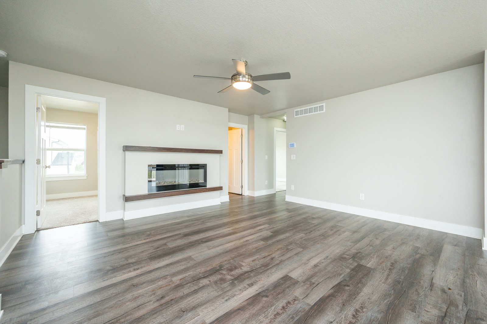 1007 NE 16th Street, Grimes, Iowa image 3