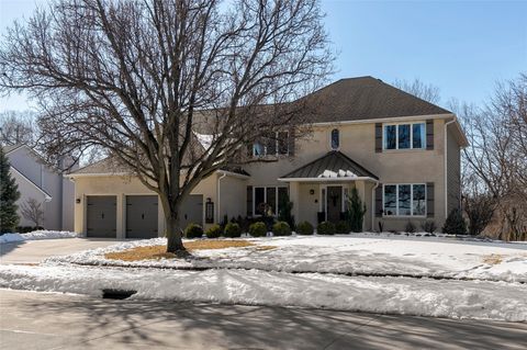 Homes For Sale - 2716 Jordan Grove<br/> West Des Moines, IA 50265