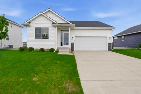 Homes For Sale - 610 NE 57th Street<br/> Ankeny, IA 50021