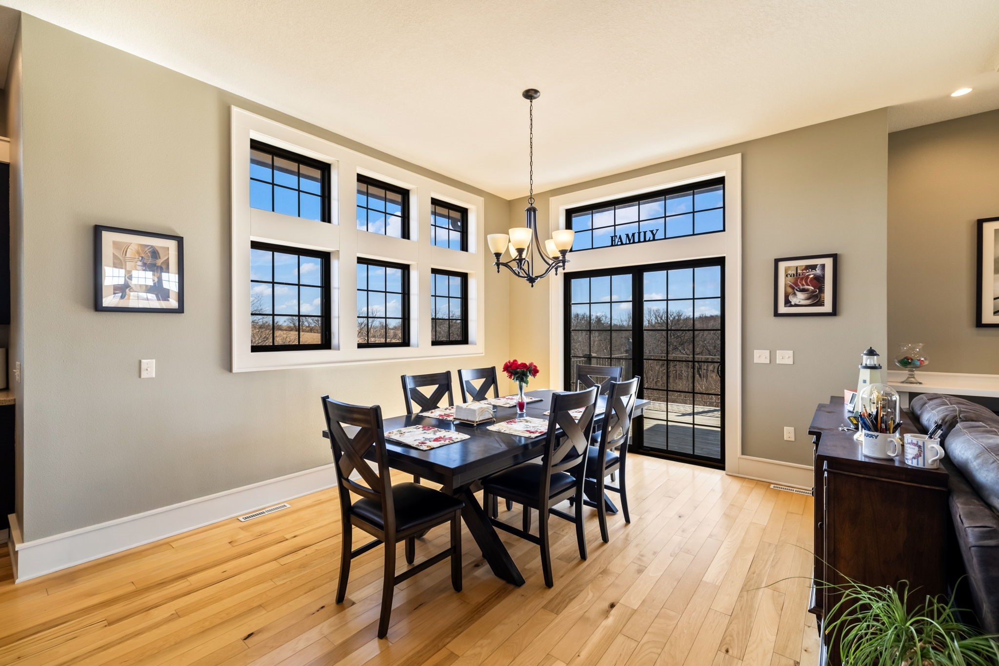 730 Country Side Lane