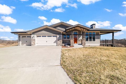 Homes For Sale - 730 Country Side Lane<br/> Pella, IA 50219